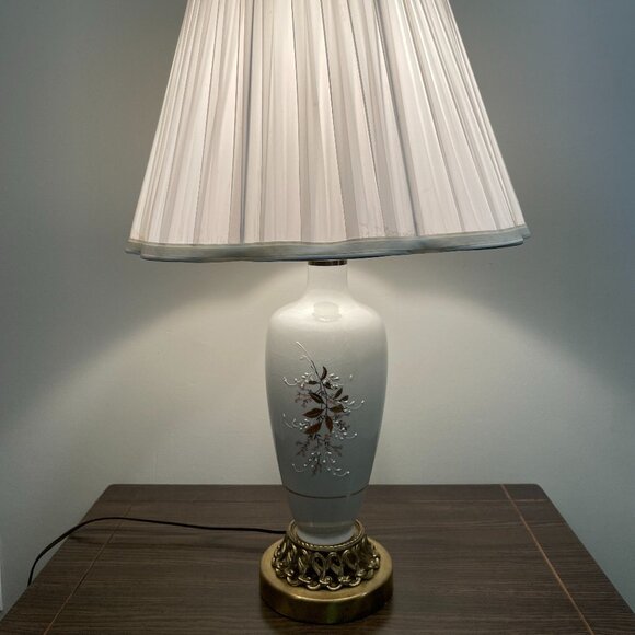 MCM white/gold/pink raised hand-painted 28"H lamp w/brass base & scalloped shade - Picture 1 of 16